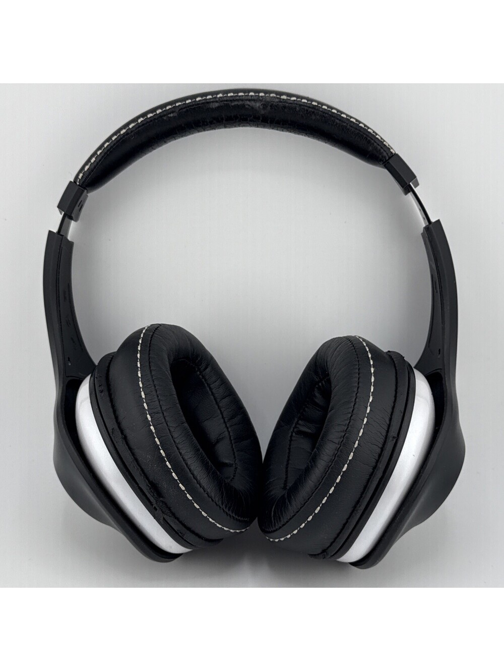 Denon AH-D600 Headphones Preowned Used Condition